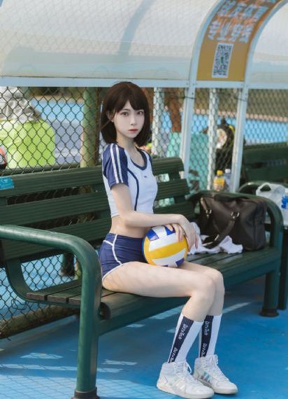 欧美美女毛茸茸_HD在线观看完整版